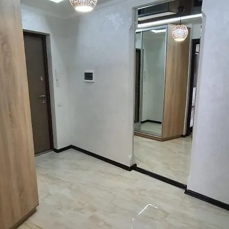 Затишна Квартира Біля Парку Відродження Ternopil Exterior foto