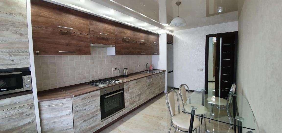 затишна біля парку відродження Apartment *