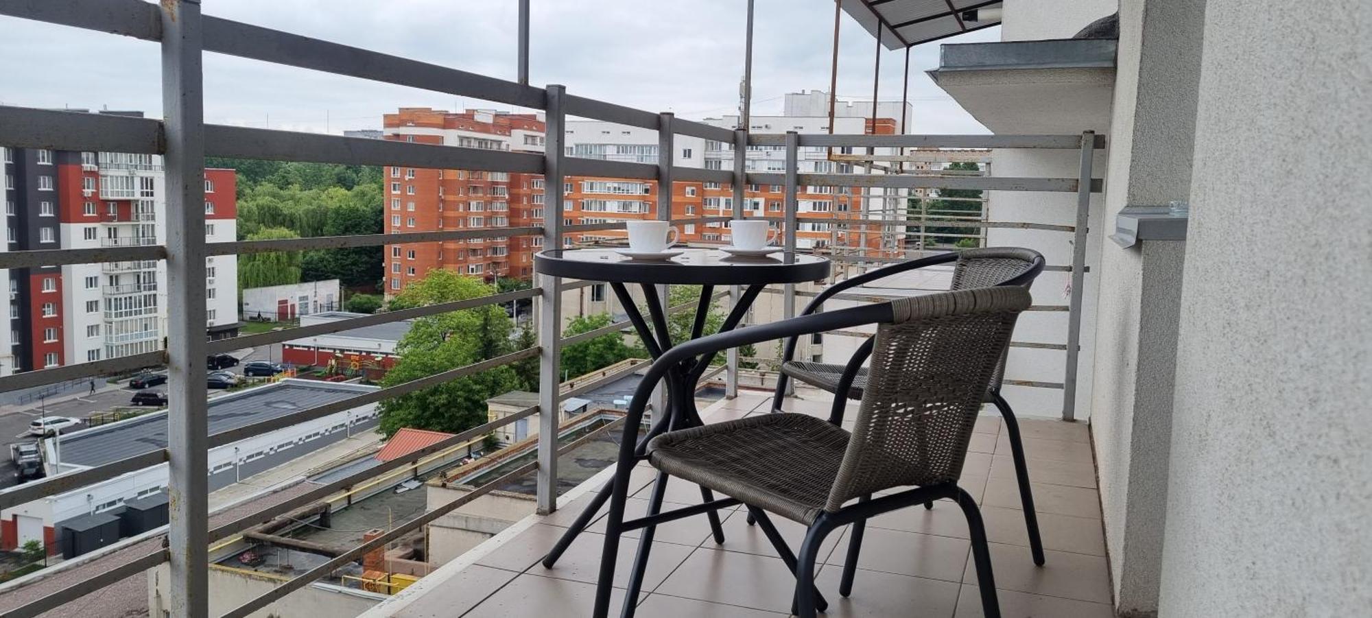 Apartment затишна біля парку відродження