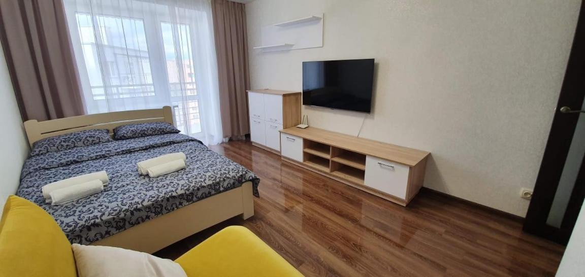 Apartment затишна біля парку відродження *